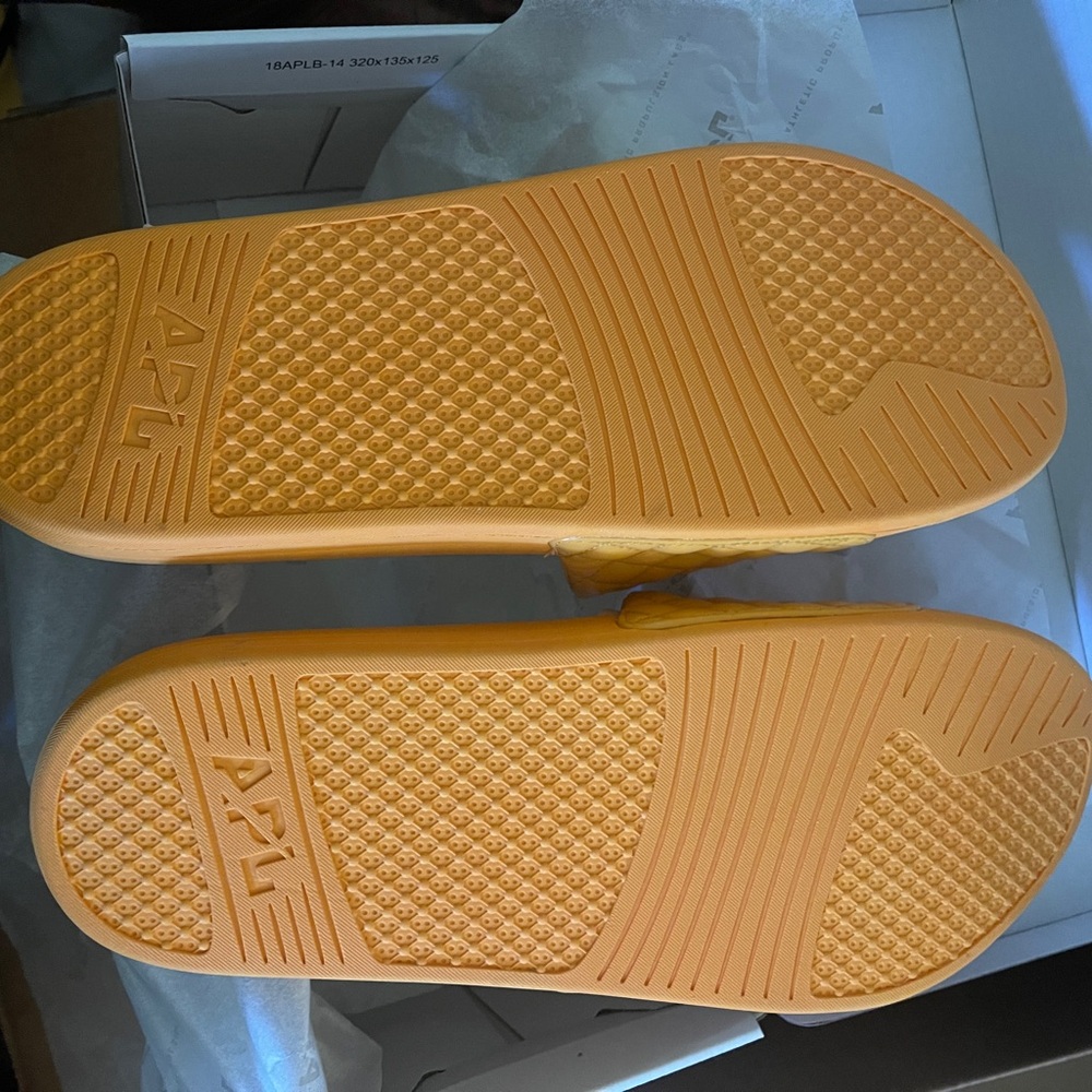 APL LUSSO SLIDE Quilted Mango Sandals Unisex - Picture 2 of 4